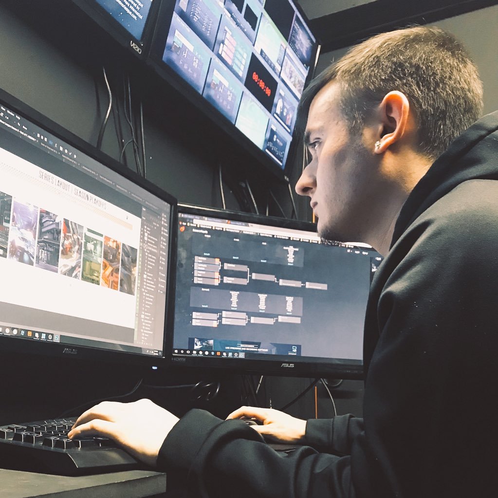 Photographer • Digital Media Major • Visual Creative Director