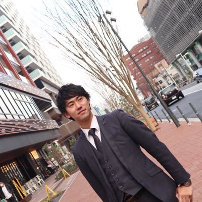 FREE revolution 代表 フリーランス やりたい事を形に🎶 1度きりの今を大切に、全力失踪あるのみ★ 稼げる方法お伝えいたします。 #サッカー #UVERworld 最高です。 公式アカウント@FREErevolution0