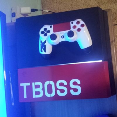 balling and playing video games is life! check out my twitch Xxtbossxx live game play