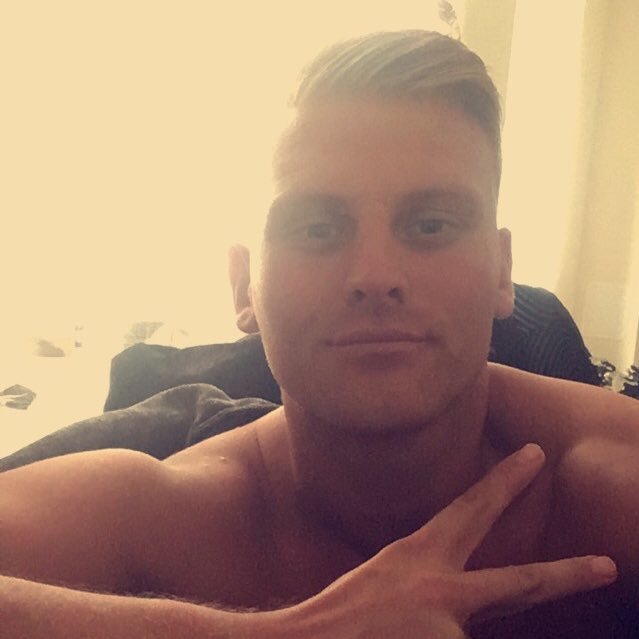 lee_rev's profile picture. 