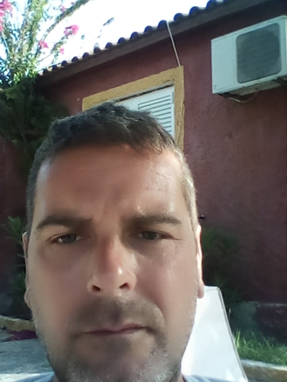 kanellosmaropo2's profile picture. After dark