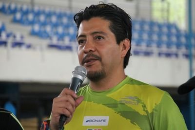 Maestro de Educación Física y Entrenador de Triatlón Nivel 3.