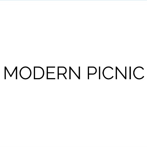 Not Your Average Lunch Box -Insulated Interior x Vegan Leather Exterior 
@modern_picnic