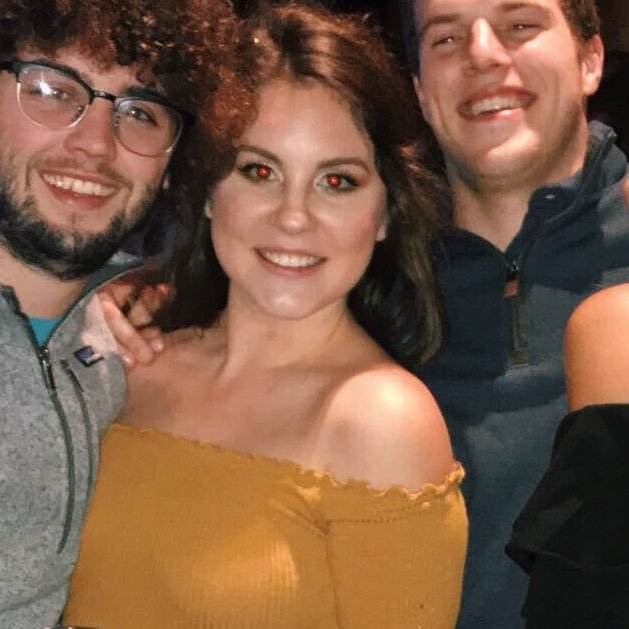 bee_zeman's profile picture. 