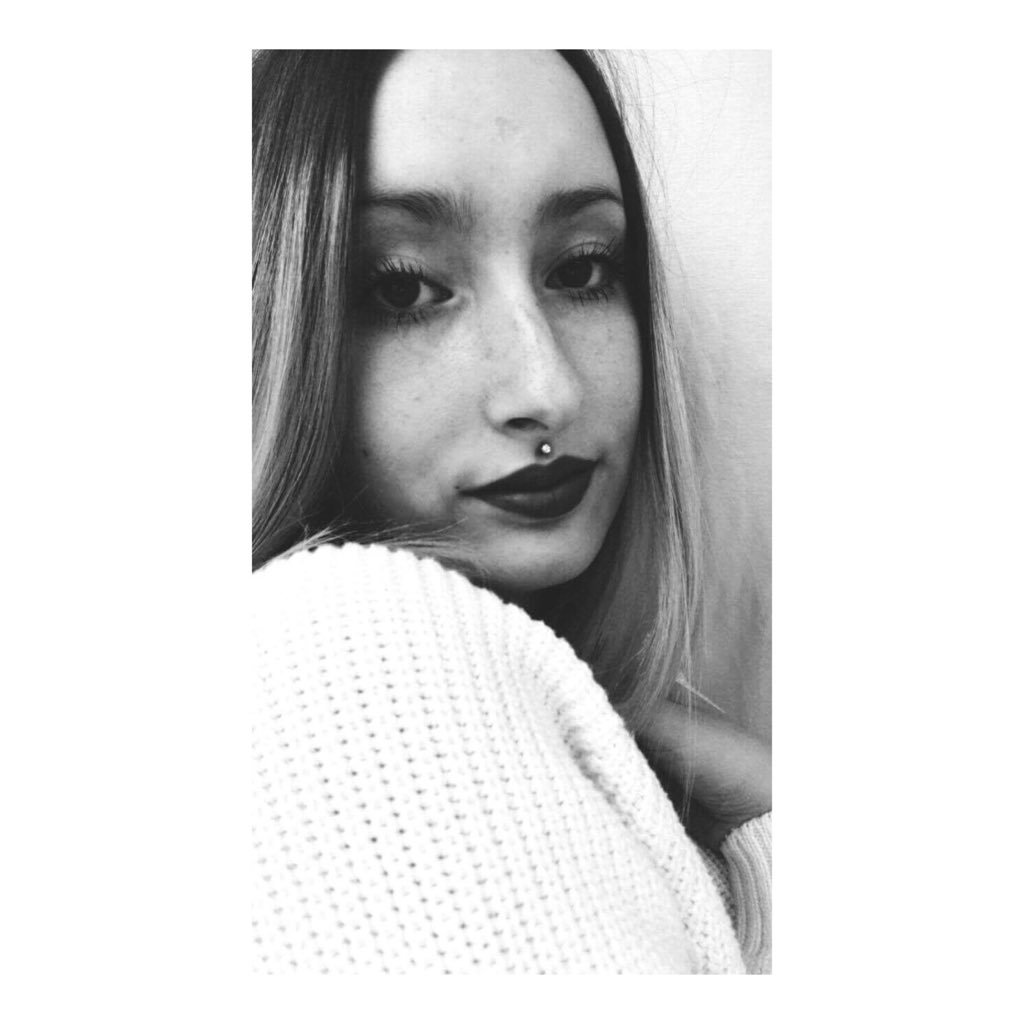 Sherley_B's profile picture. Hugo🌹