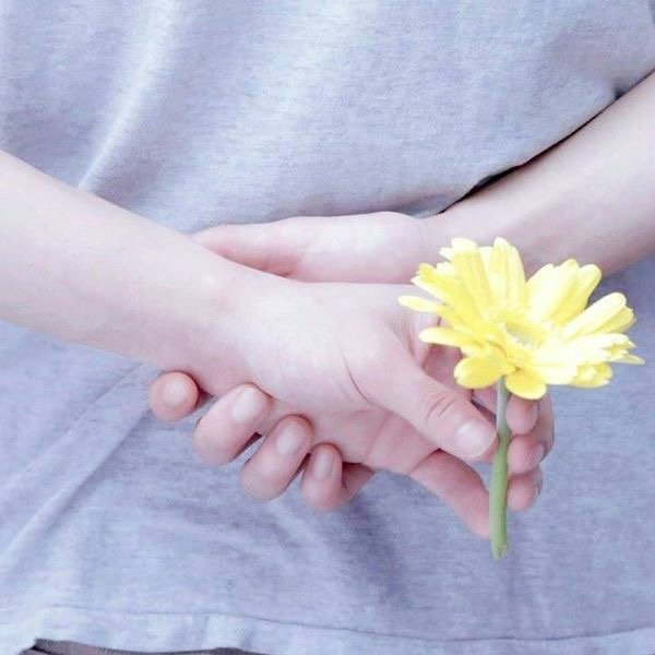 Petal271's profile picture. Hmmmm