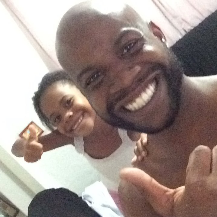 Adilson32241700's profile picture. 