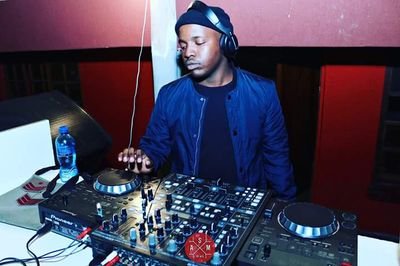 Shilenge is a Dj & Producer from Brits In Northwest...

Booking

Contact : 0623298439