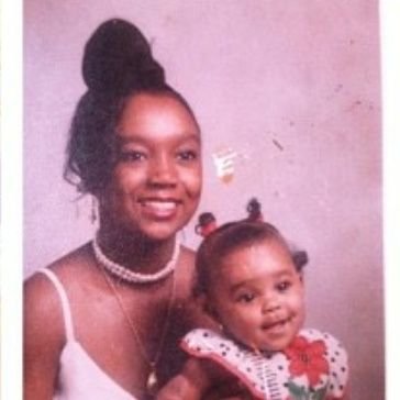 potatosaladtwit's profile picture. 112713 ♥ my husband is lame. my dogs are okay. my son is my king.