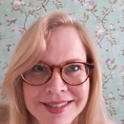 ErnaGronow's profile picture. With #engineering & #designstudents at @xamkfi boosting local business. I live on an island, ❤️ #sailing ⛵ #womenintech 👩🏼‍💻 #esports 🎮