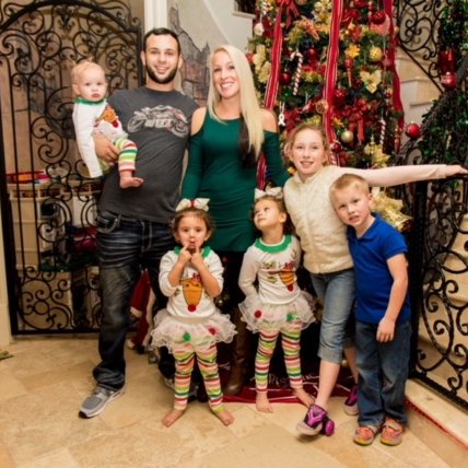 TheSilly5's profile picture. We are a large family of 7 and we love it! 4 girls and 1 boy makes for a crazy household, but its more fun than you could ever imagine! TheSilly5 (Youtube fun)