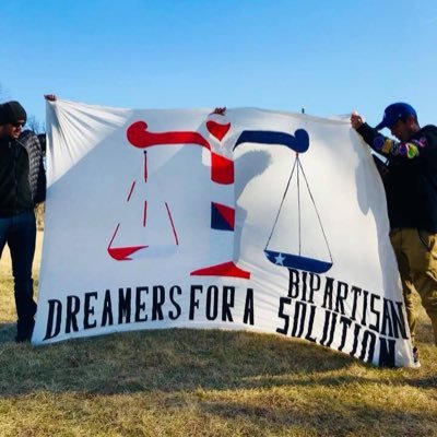 'Dreamers for a Bipartisan Solution' is a national coalition dedicated to advancing a fair and bipartisan legislation for undocumented youth in the US 🇺🇸⚖️📜