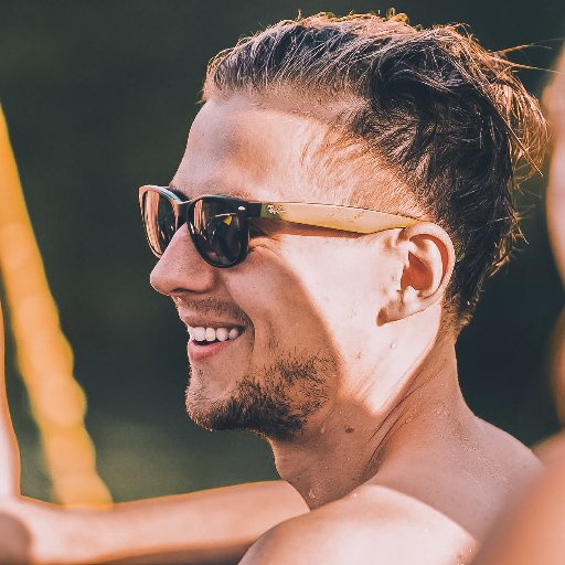 UX and Art Director @Dynatrace ā World Traveler, Food Enthusiast & Mountain Biker | @DevOneLinz - https://t.co/h6wiM5tRzC