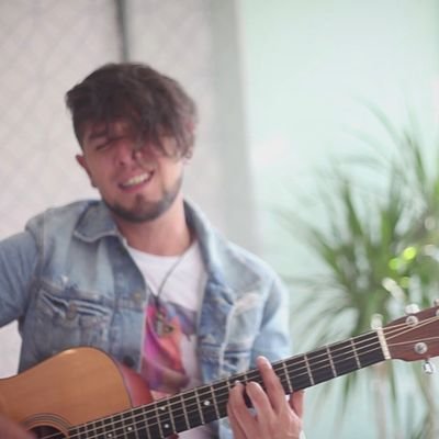 SoyPepeJaimes's profile picture. Un híbrido entre compositor y cantante.

 @DeuxOficial