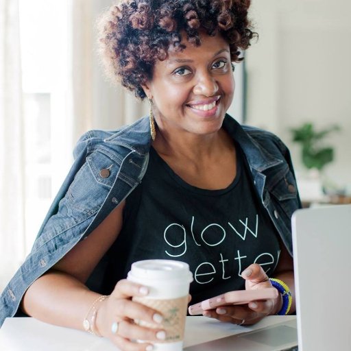 I design joyful, colorful & personalized gifts that motivate & inspire women entrepreneurs!