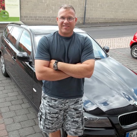 I'm US Army-single father of one son
I'd say that I'm a very friendly, outgoing, happy person who just wants to make the people around me happy.
