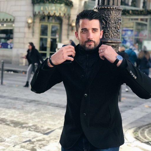 Instagrameur et Blogueur à la découverte de twitter.
Instagram - https://t.co/E0oHTkZO24
