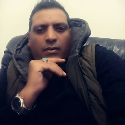 b13a299814954c3's profile picture. ‏جيتك ومرواحك ما بينهن فارق بالمزايا                     
                يا خشير الهواجيس ومتعب بنات الافكري