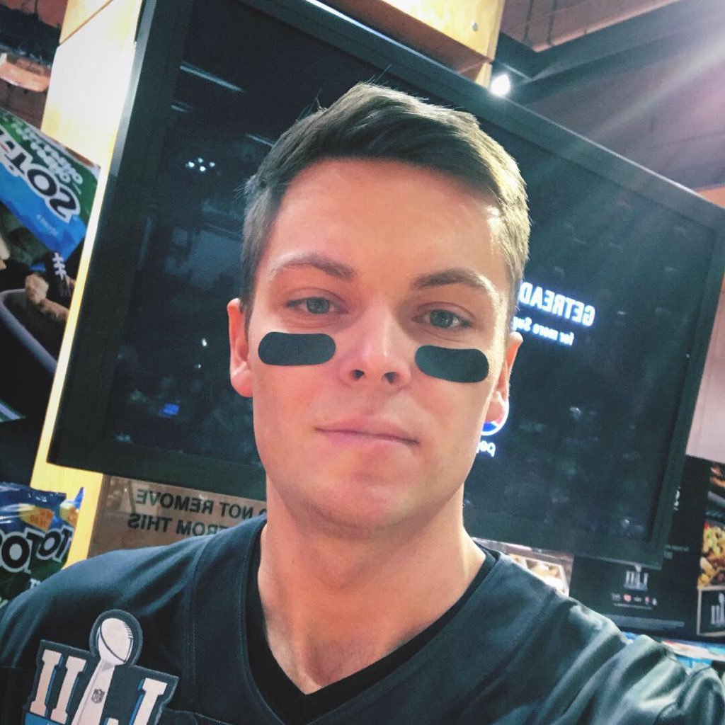 Nekittbo's profile picture. Toronto. (Красноярск) Интересы: Мероприятия, Путешествия, IT. Living with money, not for money