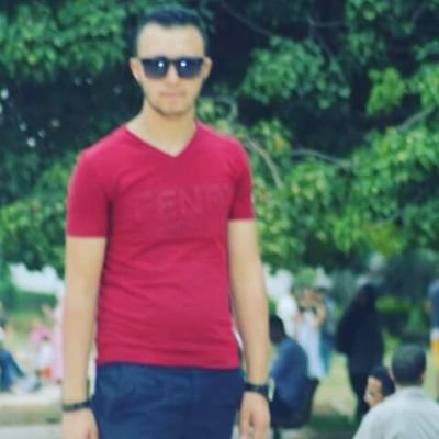 Yassine15989777's profile picture. Yassine stare☺