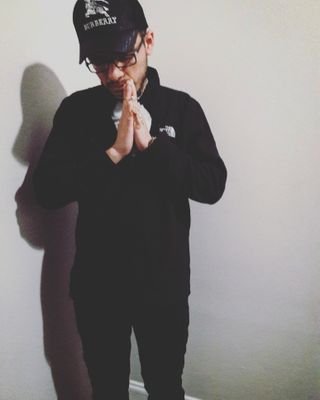 Shmuel is a music producer from  Chicago Illinois whose work focuses on Reggaeton & Trap music