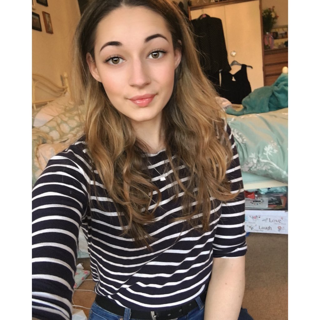 EmilieMorris97's profile picture. 