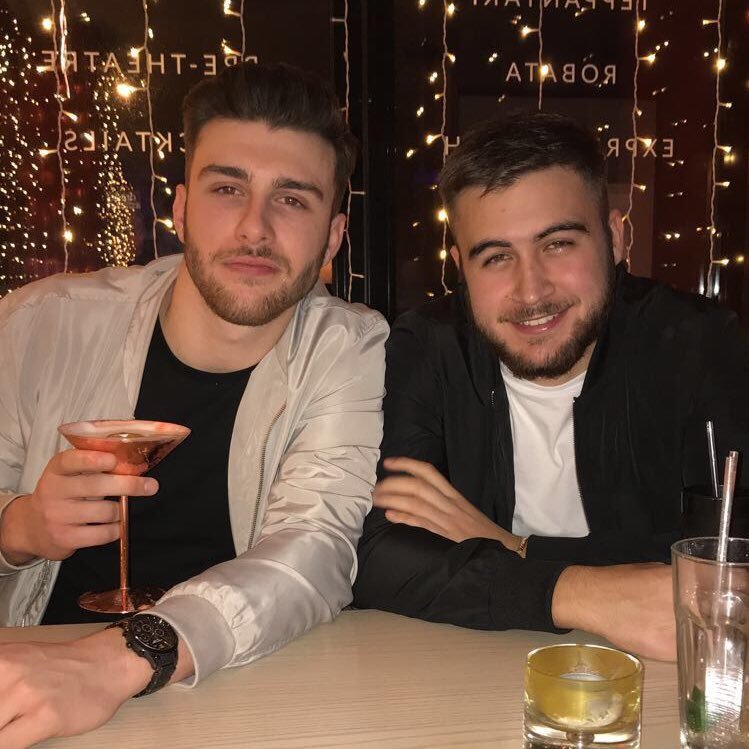 LucaBrennan's profile picture. किरोन मूर समलैंगिक है