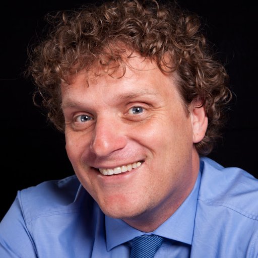 Ajax-lover, Movie addict, Playing tennis. Dell employee