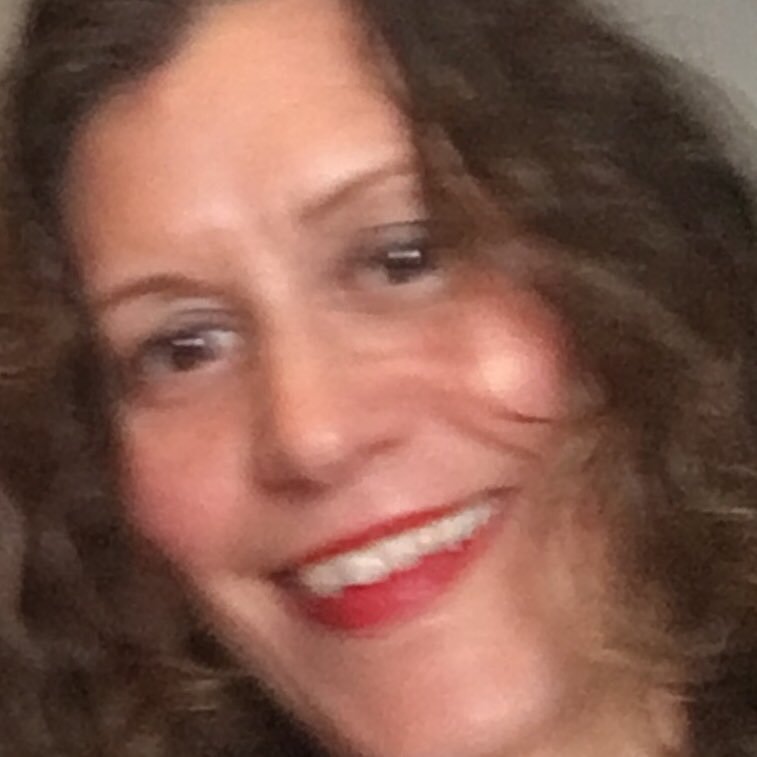 Dietitian and lecturer. Keen runner and interested in good food and wine to match. Often found reading and watching films. All views are my own.