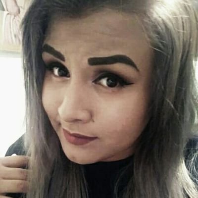 El amor a la obscuridad no es satanismo,el amor a la obscuridad es la belleza oculta detrás de la hipocresía de los humanos.