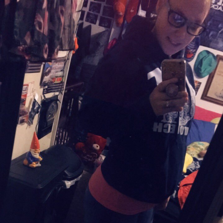 AlissaAikey's profile picture. Taken: 2014 | Graduated HS /FLTCC: 2015 Mommy: 2017 | (Snapchat Lil’ Hippie) (Facebook Alissa A Aikey) (Instagram @4.20.hippie.angel) 💍🎓💯💁🏻‍♀️😘💨