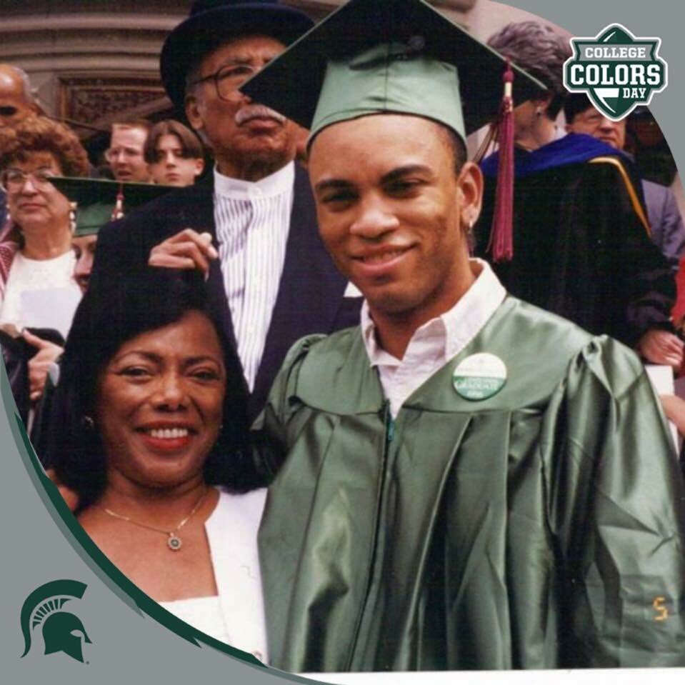 P.E. Teacher, Troy Athens HS Football Assistant Head Coach, Troy Athens HS Sprint Relays Coach & President of the Detroit Spartans Alumni Club. #SD4L