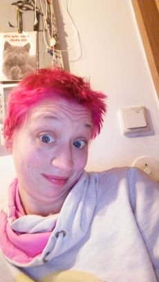 Angeliq33437286's profile picture. Verrückt und durchgeknallt