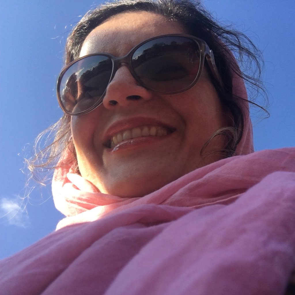 Toronto, Ca. MA on Teaching English, into English, music and reading