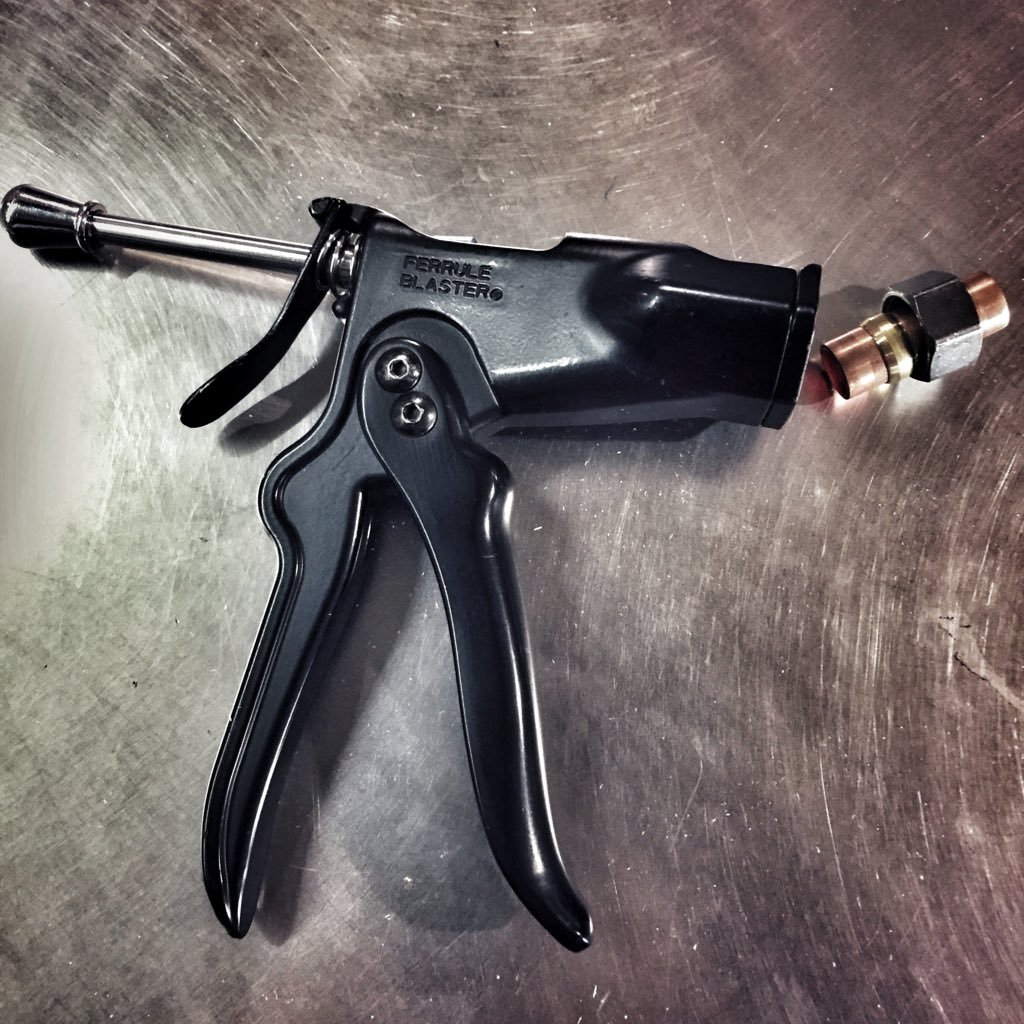 https://t.co/tUTu7yYLOv Ferrule puller for angle stop valves. Easiest was to remove ferrules. Plumbing tool.