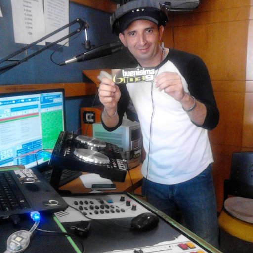 Dj con 20 años de experiencia en Venezuela conductor del programa de Radio El Hot Party por Buenísima 103.9
