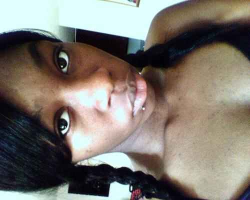 SuchABaddAss's profile picture. 18|Guyanese|#WIFED DHA FUCK UP *122509*yuh already knw... its mee nd yuh aqainst dha world babe