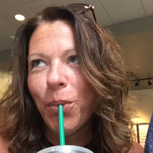 Technology PR and marketing; Foodie, Mom, PVD dweller. Opinions are my own.