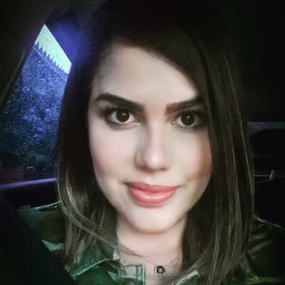 Comunicadora Social venezolana dedicada al mundo de la publicidad y el mercadeo. Uso twitter para expresarme y no enjaular mis opiniones generales.