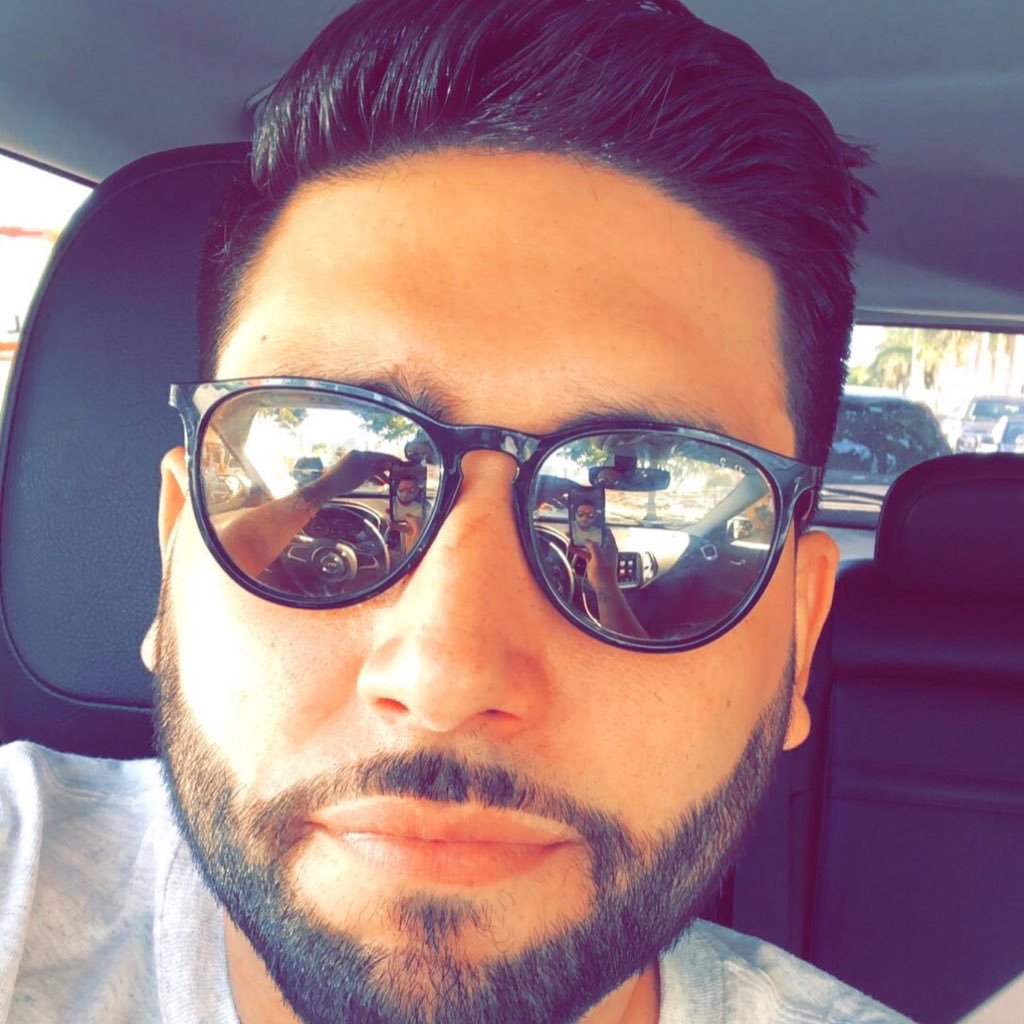 RichyHaze's profile picture. -Controller -Prev Assistant Controller -Momentum/technical & trend trader -Sports junkie🏀🏈⚽️ -Dog Daddy🐕 #Bitcoin