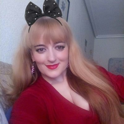 MariaMa97581152's profile picture. ESCRITORA Y POETA...AMANTE DE LA LIBERTAD. SUMAMENTE DELICADA Y VALIENTE A LA VEZ.
MI HÉROE  ES JESUCRISTO😙😙
ORIHUELA  IGUALDAD Y PAZ