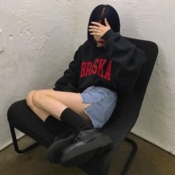 sh1tpost3r's profile picture. Pls save me, my heart cant take the pain—// shitposts