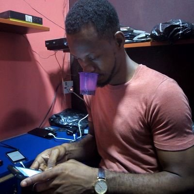 YOMMYPHONETECH's profile picture. All I do is phone repairs and sales.