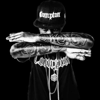 own a company called SMASH ROYAL# 🖖😇 #artistic🙏✍️💘#Tattoo inthusiast SMASH INK 🤔SMESH COMICS🤗#😎SMESH PORTRAITS😂👑👑SMESH WORLD OF DANCE ACADEMY🏀
