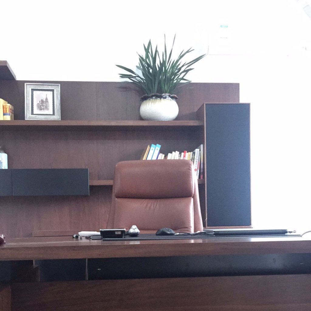 tomgruse's profile picture. 