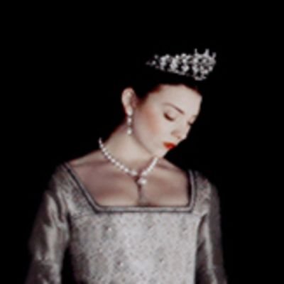 * ✧ 「 мen are weaĸ, woмen мυѕт вe ѕтronger 」* ✧
Rol de época ambientado en la Italia renacentista.