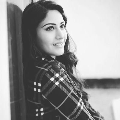 Surbhi Chandna is an Indian television actress.
Currently, she is playing the character of Annika (female lead) in Star Plus' popular show Ishqbaaaz.