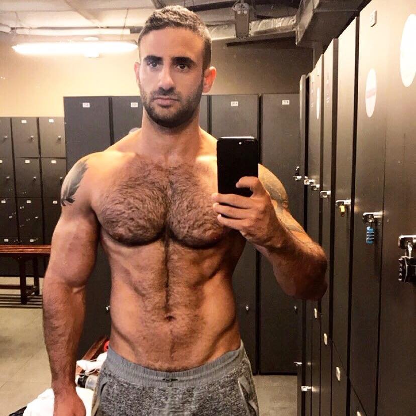 Sweet, kind and positive personality, with a good sense of humor! I love exploring new places, being active