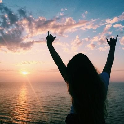 I am adventurous, I like to play with the things I do. music moves me🎶🎶
18 years
ready for everything😍😆
