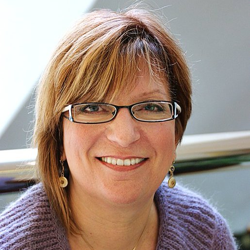 LauraJDesignVA's profile picture. Laura Jeanne’s design approach specializes in maximizing the use of what you already own.